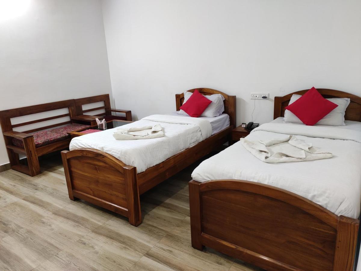 Hotel Nakshatra Karimganj Exterior photo