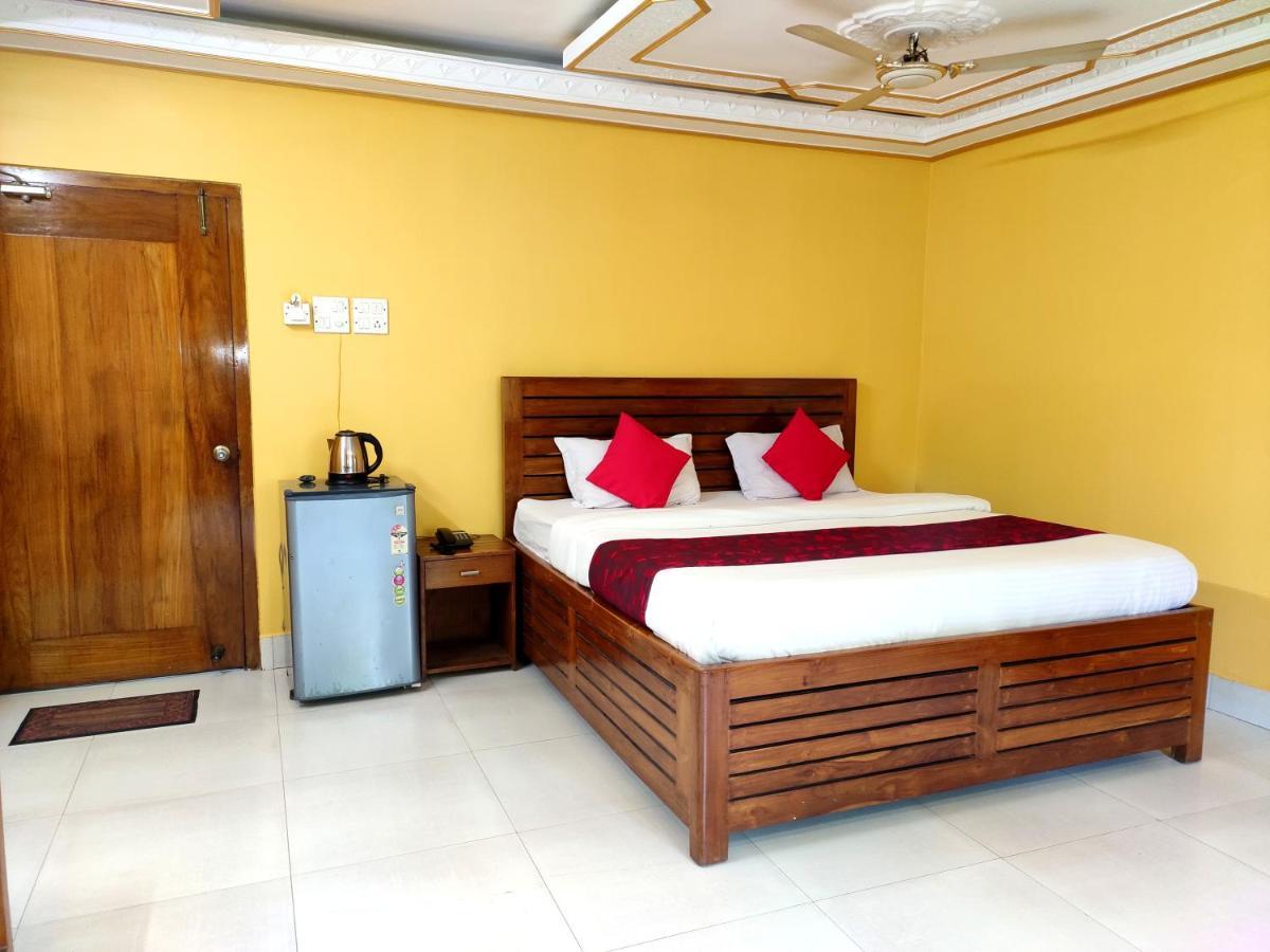 Hotel Nakshatra Karimganj Exterior photo