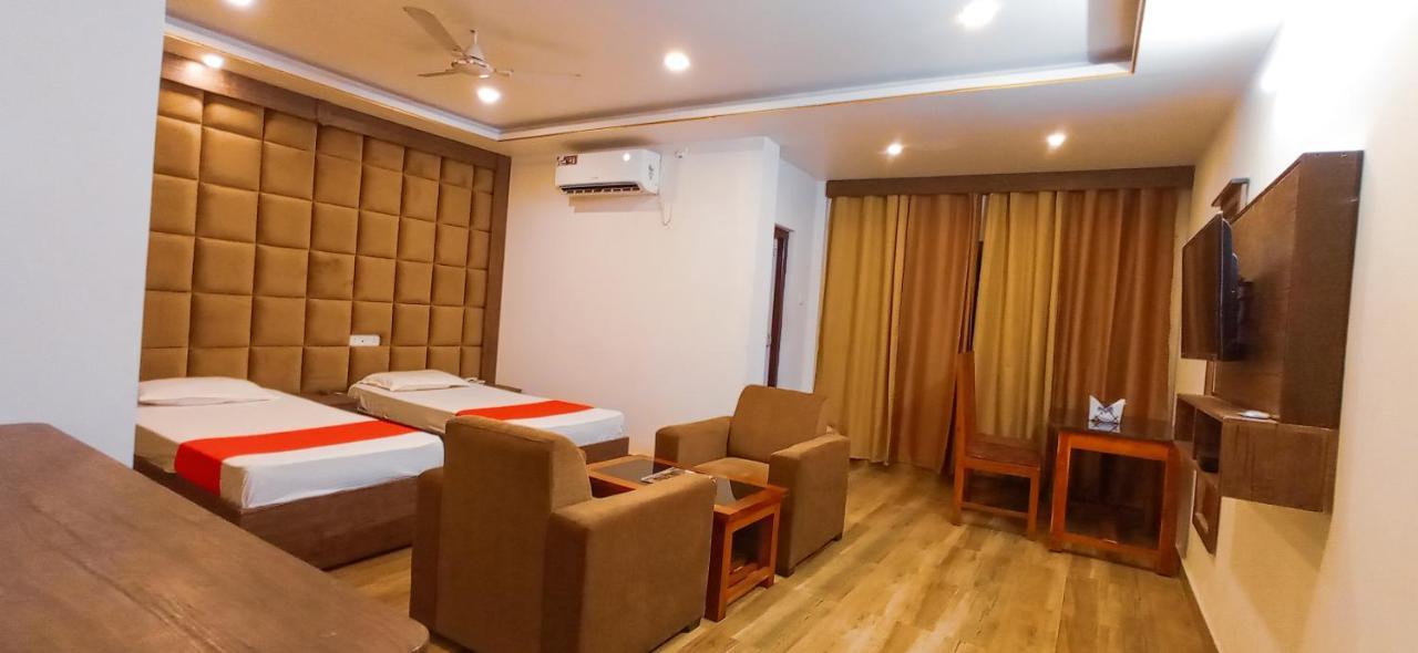 Hotel Nakshatra Karimganj Exterior photo