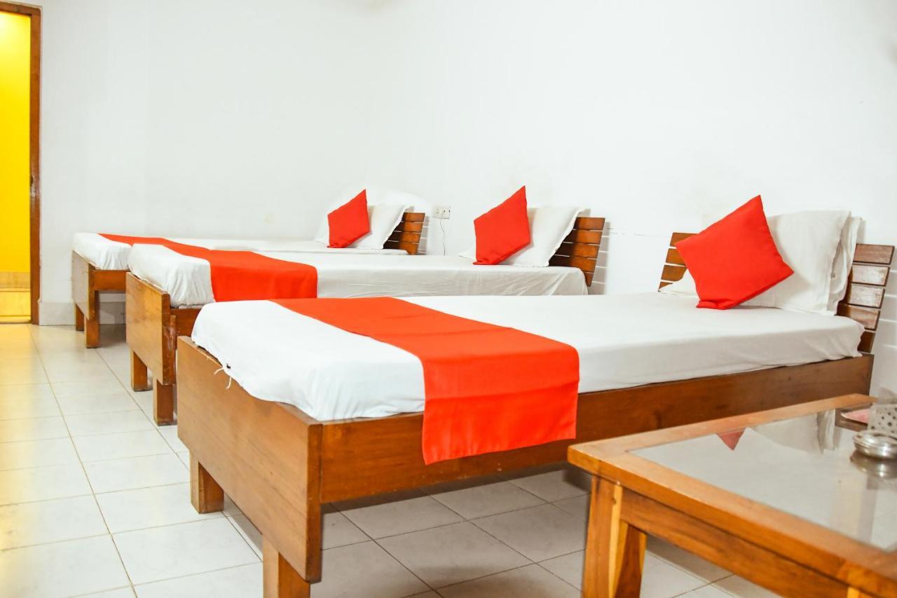 Hotel Nakshatra Karimganj Exterior photo