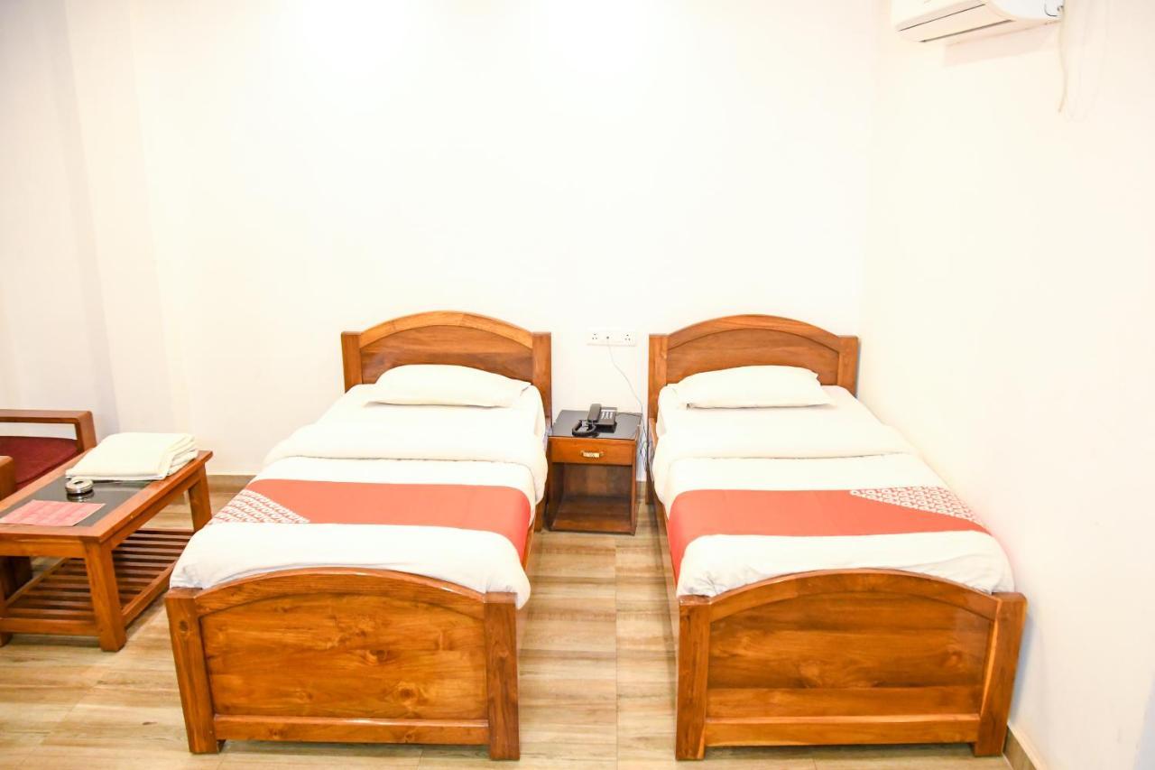 Hotel Nakshatra Karimganj Exterior photo