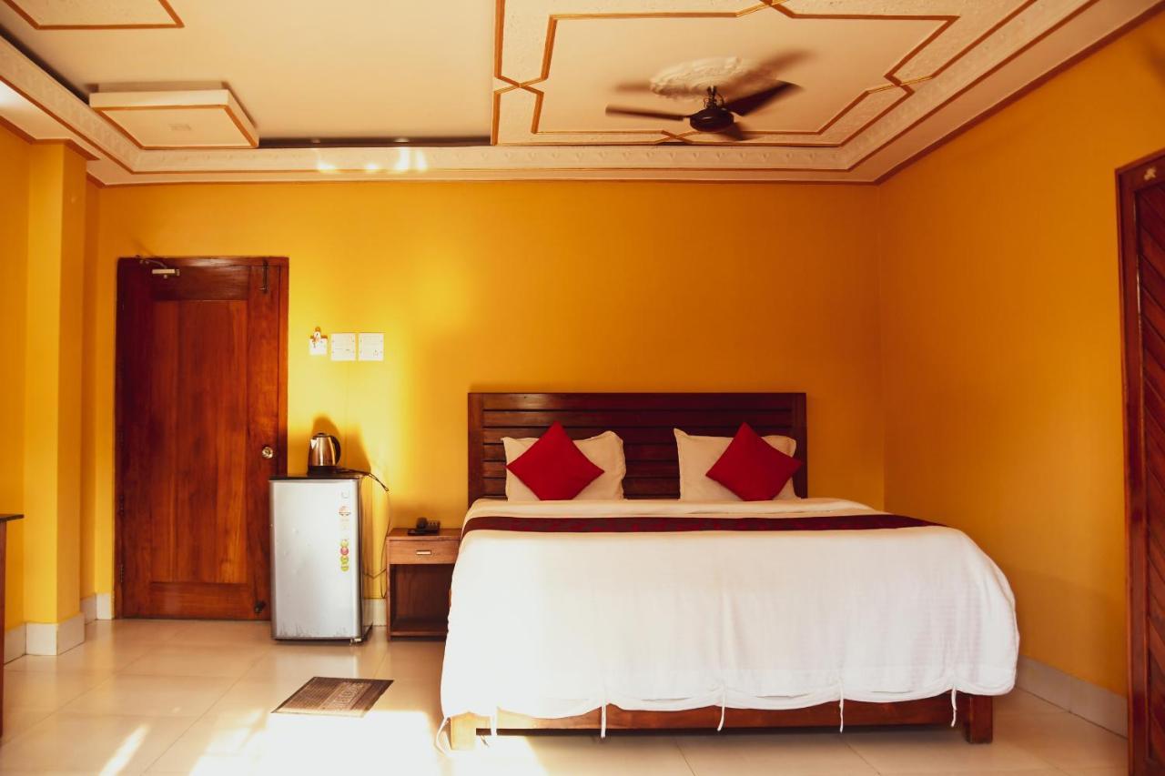 Hotel Nakshatra Karimganj Exterior photo